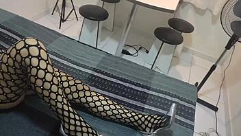 Tired Vivi gets a sensual massage and oral pleasure