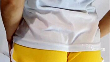 Mi Companero De Clase Me Ayuda A Realizar Bien Los Ejercicios De Educacion Fisica