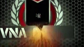 Mature Blonde Vicky Vette Rubs Pussy to Orgasm in Tub