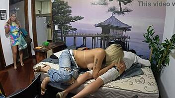 ela est� de volta e veio aprontar aqui bruna ferraz