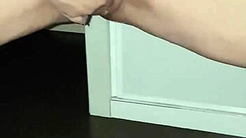 this girl is fingering herself until she squirts all over