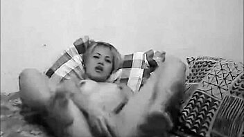 Diane reaches explosive orgasm with dildo play!