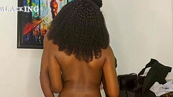 House Agent Convinces Client With Her Pussy 😏🏢