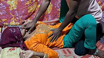 Malik Fucks Naukrani Alone in Room for Hindi Web Series Chut Action