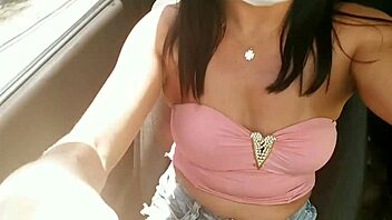 Πήρα uber για σεξ αλληλεγγύη κατά κορωνοϊού με Λατίνα μελαχρινή