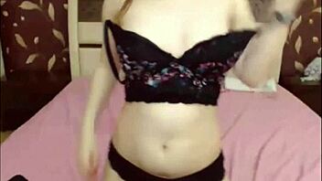 Hot shemale milf feels intense pleasure jacking off on webcam