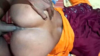 Malik Fucks Naukrani Alone in Room for Hindi Web Series Chut Action