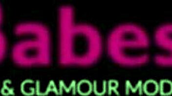 Pretty ginger Linda Sweet rides cowgirl for warm facial