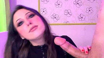 Brunette Babe Gives Deepthroat Blowjob To Big Cock