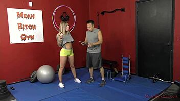 This mean bitch dominates in the gym. Karma Rx femdom 😈