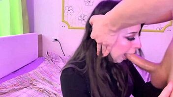 Brunette Babe Gives Deepthroat Blowjob To Big Cock