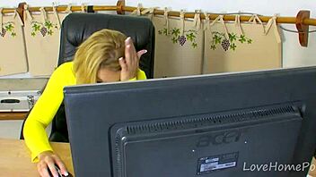 leggy blonde in homemade amateur video with partner