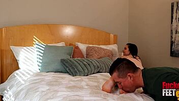 i'm cummin' all over brittany shae's sweet toes