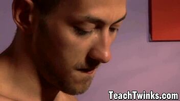 Twink arrapati deep bareback e cavalcano cazzo enorme in orgia selvaggia