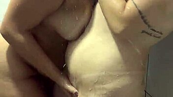 Neighbor comes for shower we masturbate together