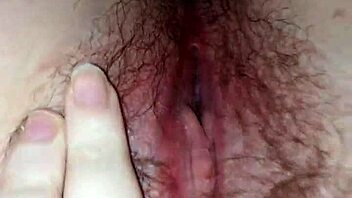 Prima dată pizdă filmată, vrei să vezi cum se simte?