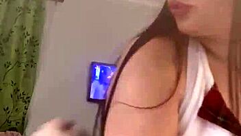 emma kohn dances with her big natural tits