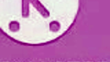 Mi Alice runkkaa pilluaan lelun kanssa