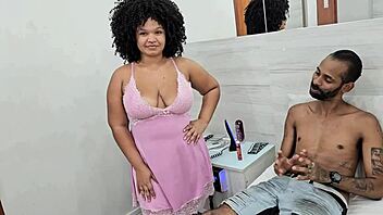 primeira vez no porno da deliciosa barbie marrley gozando muito com pica na buceta e engolindo leite