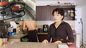 Quick tattooed babe blowjob before anal preview fun