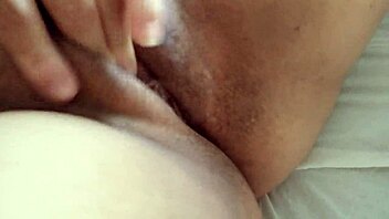 Horny Novinha Wants Cock In Wet Pussy!