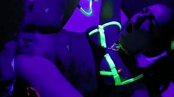 Public night club fun with my girlfriend's Italian accent