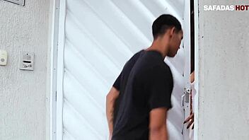 Yo, banging this hot gamer chick right now!