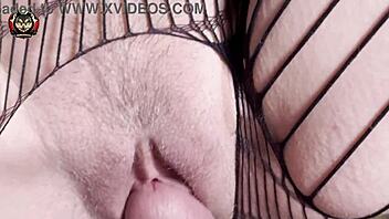 stepsister let me cum on her creamy pussy close-up