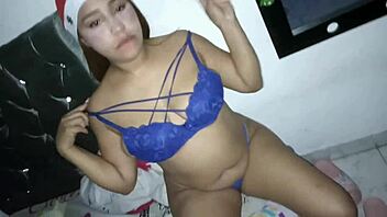 Big tits and ass lovers unite this Christmas season