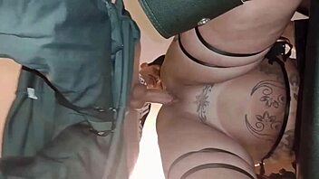 Saymonfitness Trabalhando Duro Na Cena Com A Milf Gostosona E Ofereceu Um Chá De Pica Com Gozada Cremosa