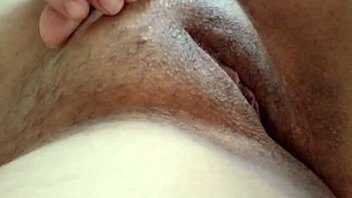 Horny Novinha Wants Cock In Wet Pussy!