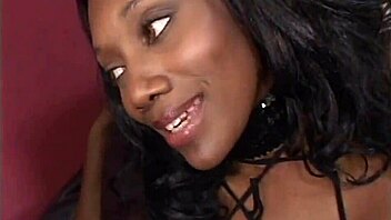 Ebony lesbians suck pussy hard!