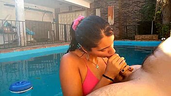 An argentinian amateur gives me a blowjob in the pool