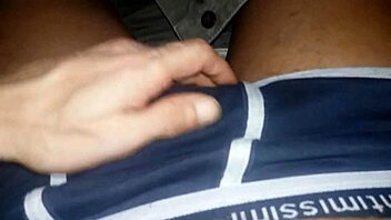 i'm sucking this fantastic lankan black cock with so much taste 😋