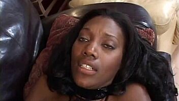 Ebony lesbians suck pussy hard!