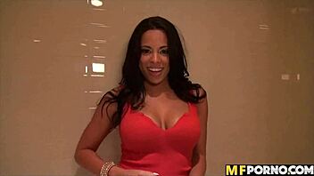 Gorgeous Latina Luna Star in horny POV action!