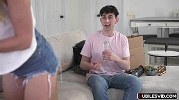 Milf Teach Porn S19-E3 Jasmine Daze Leana Lovings In April Fools Prank