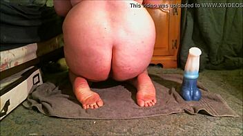 slut stuffs her ass with crazy toys 😩