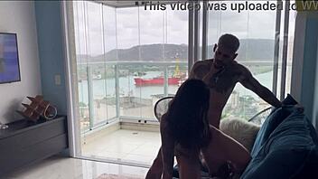 Watch the brunette's swollen pussy fucked on the couch?