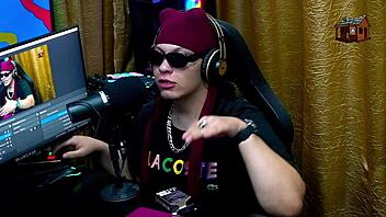 i saw kiara blay showin her body on podcast, ruan was droolin! 😍