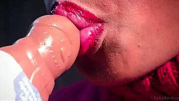 Slender Luna C Masturbates On Christmas