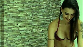 big tits mollya model masturbates on webcam, her pussy and ass so hot