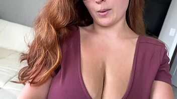 Stepmom Menyusui Red Eviee Buktikan Aku Bukan Gay