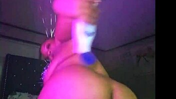 eva sends a flirty valentines tease