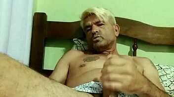 Gay masturbation scenes with Roludo's excitable videos