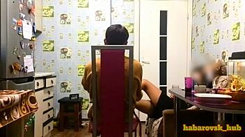 Wife gets fucked by friend while husband is away 😏