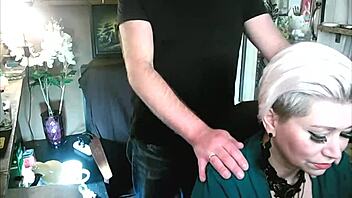 Mature lovers' passionate encounter on a tiny Moscow balcony