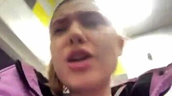 Hey, check out this public fucking close-up with amateurs!