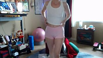 aurora willows opens fan's love gift