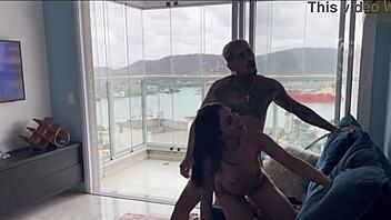 Watch the brunette's swollen pussy fucked on the couch?